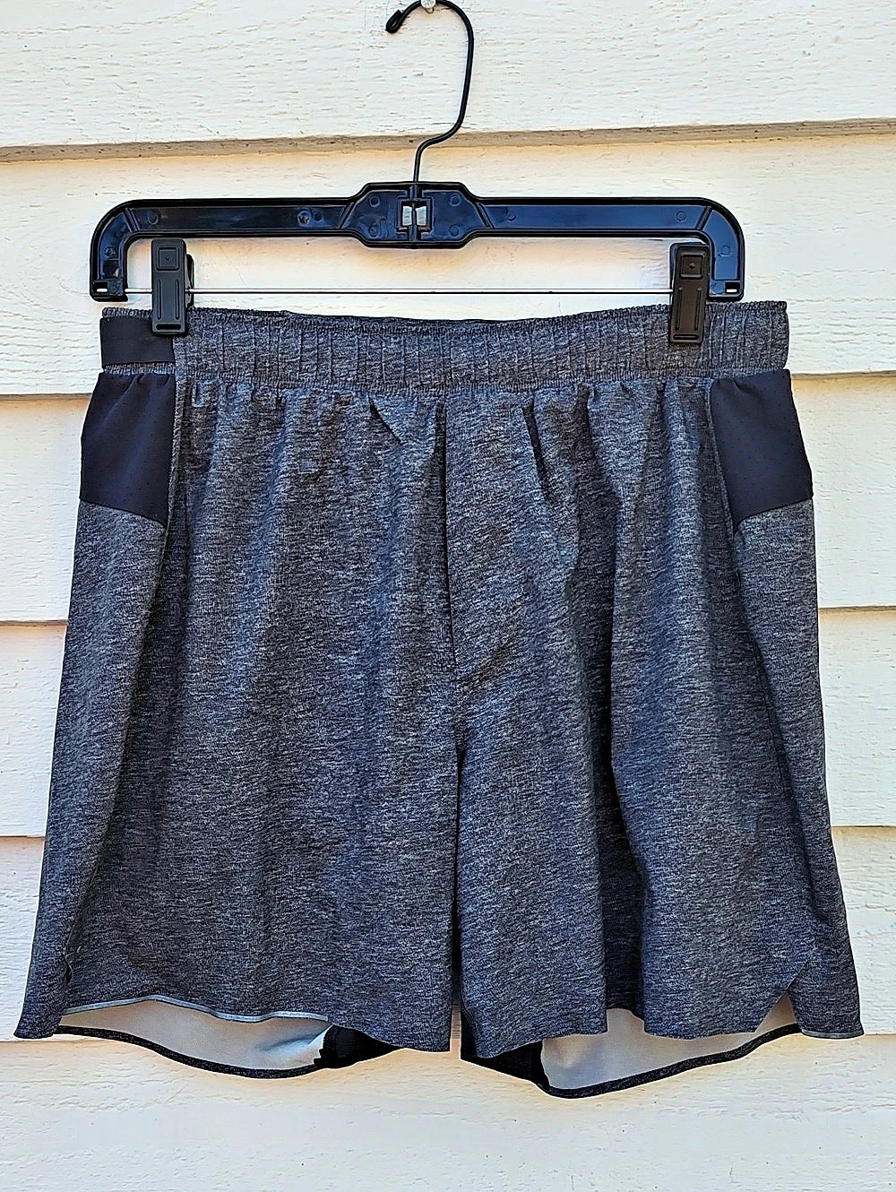 Lululemon Surge Short 6" Updated Men's Athletic Shorts in Gray & Black Like New